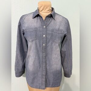 Chicos Denim Button Down Shirt Size 1 Medium 10 Chambray Lightweight cotton
